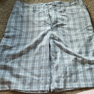 Quiksilver shorts 34